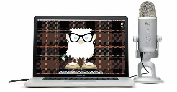 Blue Yeti USB Microphone Tri Capsule Broadcast Quality Audio-0