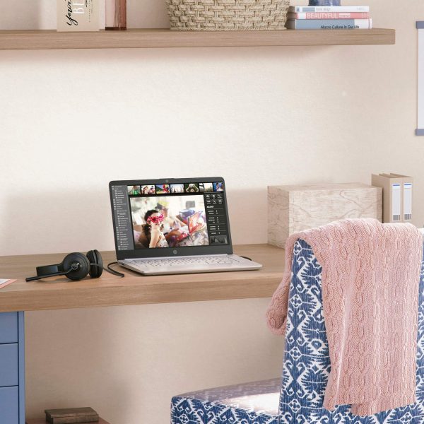 HP 14 Laptop Intel Celeron 4GB Memory 128GB eMMC Silver-10